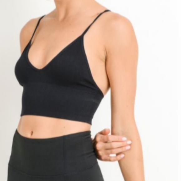 Black Seamless Camisole Bra - Picture 5 of 7